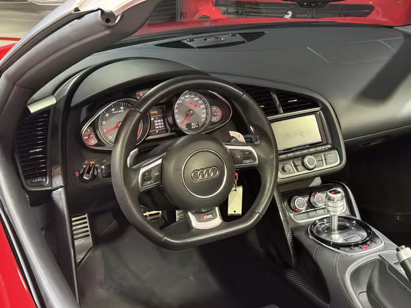 Audi R8 Spyder V8 2015