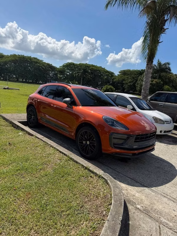 Porsche Macan T (touring)