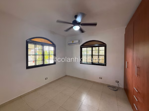 Se Alquila Casa en Costa Sur