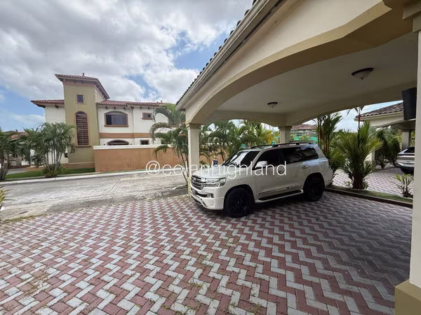 Se Alquila Casa en Costa Sur