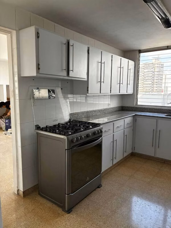 SE ALQUILA APARTAMENTO