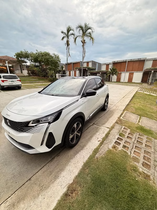 Peugeot 3008 GT 9.000,00 km PERFECTO ESTADO