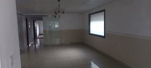 ¡Gran oportunidad en San Antonio! Propiedad comercial/residencial con ubicación privilegiada