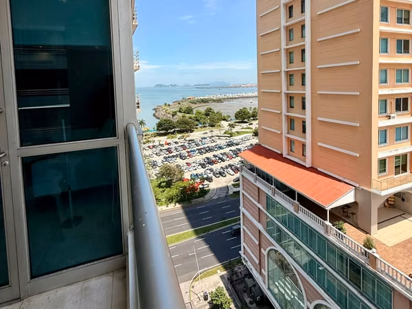 APARTMENT FOR RENT ON BALBOA AVENUE, FURNISHED, 2 BEDROOMS, TC