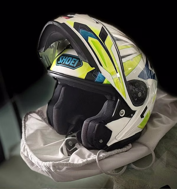 CASCO moto SHOEI
