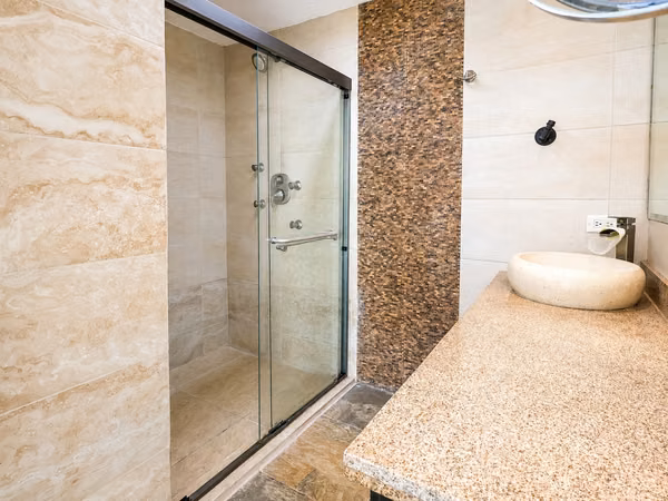 APARTMENT FOR SALE IN THE INNOVA TOWER BUILDING