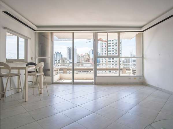 Venta de Apartamento en El Cangrejo, PH Luxor Tower