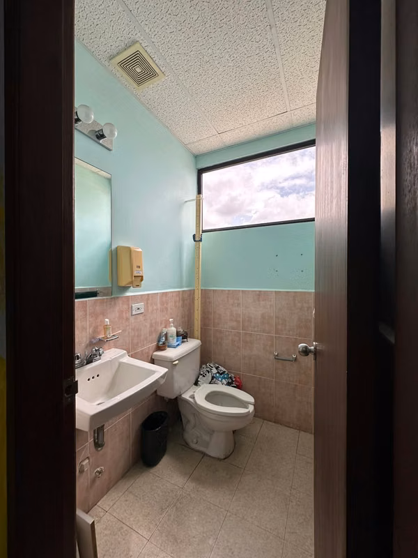 Consultorio en venta – San Judas Tadeo, San Miguelito NISAL