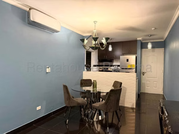 Alquiler de Apartamento Amoblado en PH Don Omar – Vía Porras – 50 m² – 1 Recámara