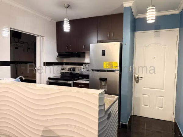 Alquiler de Apartamento Amoblado en PH Don Omar – Vía Porras – 50 m² – 1 Recámara
