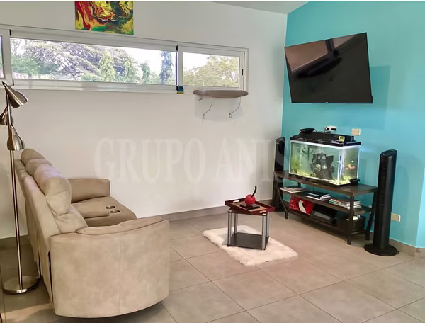 OPORTUNIDAD! Se Vende Casa en Coronado con Piscina