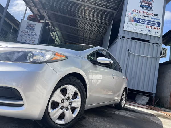 KIA FORTE 2014 AUTOMÁTICO