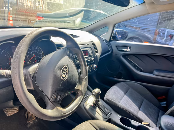 KIA FORTE 2014 AUTOMÁTICO