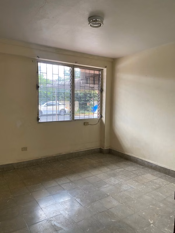 San Francisco, Carrasquilla, Edificio Caroemi