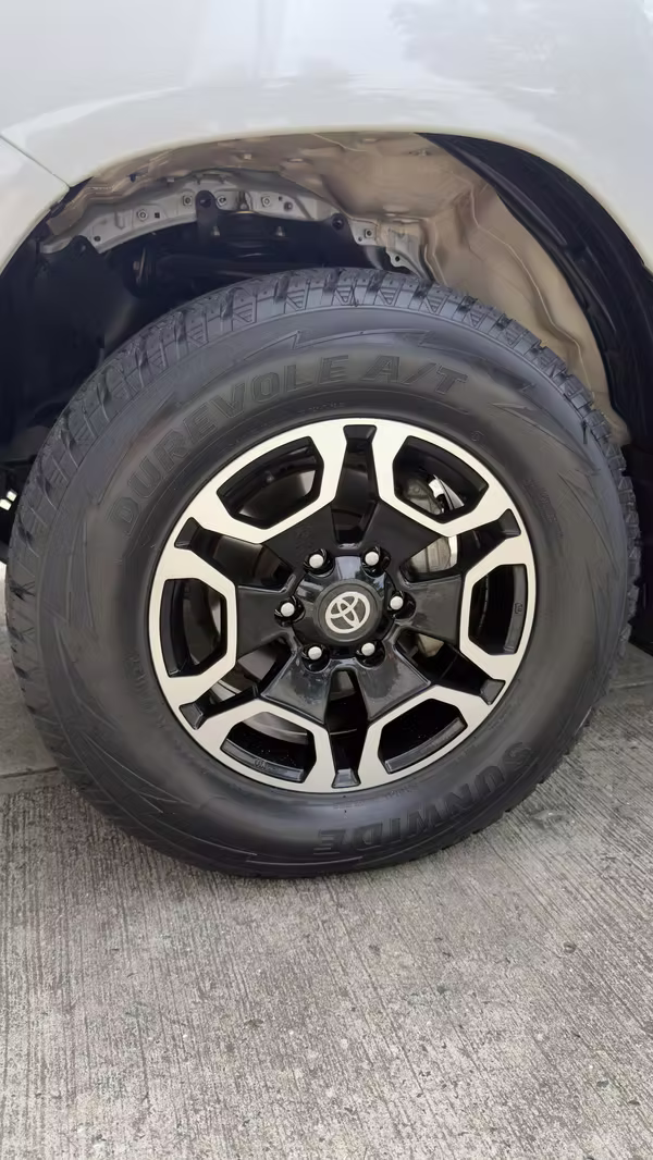 TOYOTA HILUX 2024  DIÉSEL CON SOLO 36 MIL KILÓMETROS  30,900