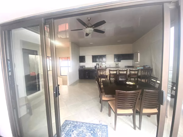 SE VENDE ACOGEDORA CASA DE MONTAÑA EN ALTOS DEL MARIA CON VISTA
