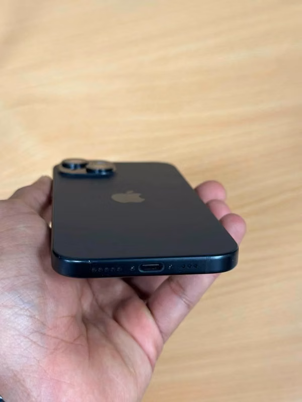 iPhone 15 128GB Black - Physical SIM (Battery 100%, Like New)