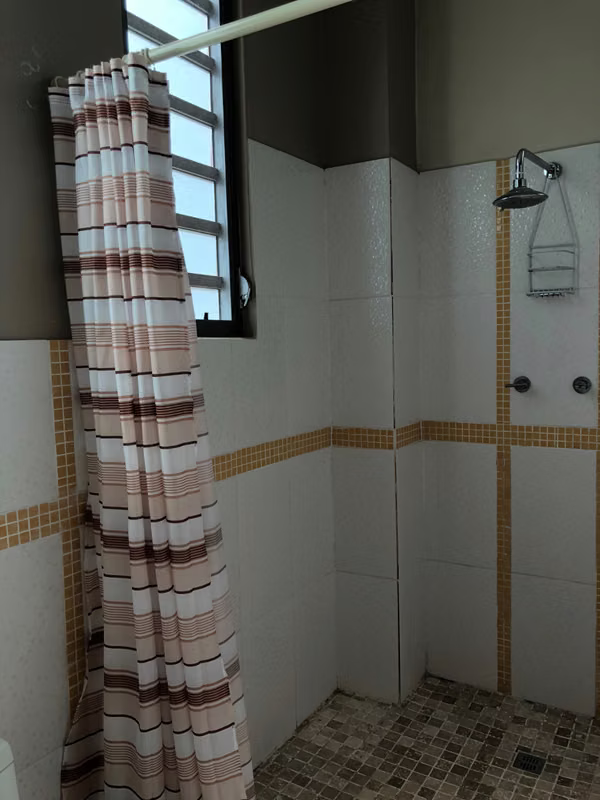 SE VENDE CASA EN ALTOS DEL MARIA