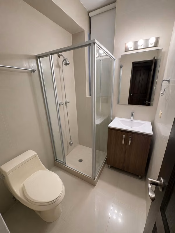 SE ALQUILA APARTAMENTO EN SAN FRANCISCO CON VISTAS PANORAMICAS