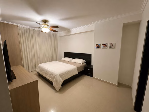 SE ALQUILA APARTAMENTO EN SAN FRANCISCO CON VISTAS PANORAMICAS
