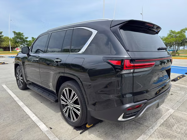2026 LEXUS LX 600
