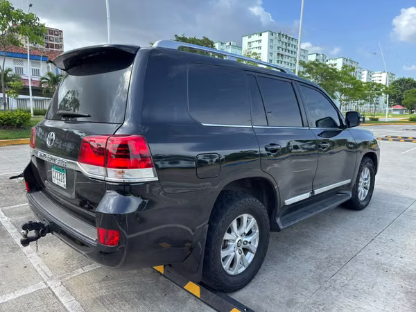 2018 TOYOTA LAND CRUISER VX