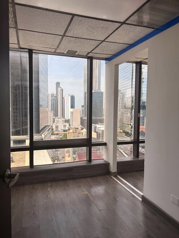 ¡Lista para Operar! Oficina de 218 m² en Obarrio