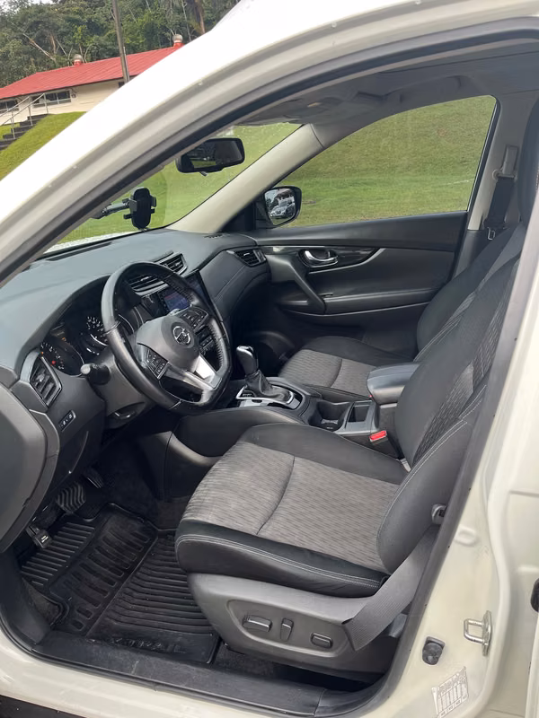 Vendo Nissan X-Trail 2020 49.000 Km.  Excelentes Condiciones