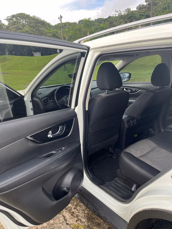 Vendo Nissan X-Trail 2020 49.000 Km.  Excelentes Condiciones