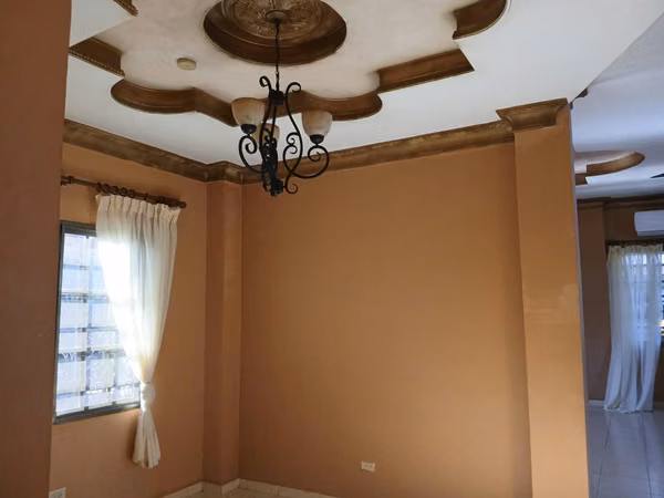 Se vende hermosa casa de 2 plantas en la mejor zona de David Terronal
