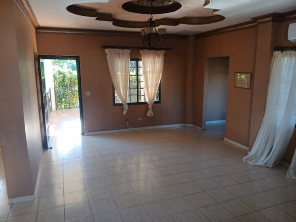 Se vende hermosa casa de 2 plantas en la mejor zona de David Terronal