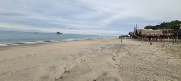 VENDO CASA. SANTA CLARA. NUEVA. PLAYA.