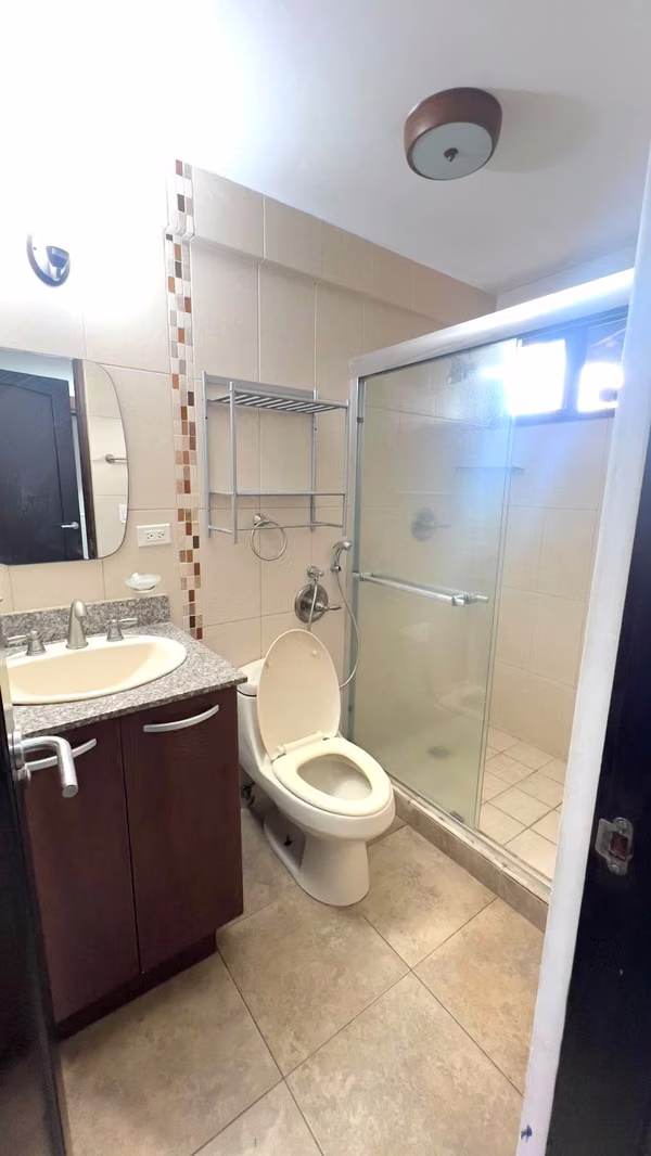 Casa Esquinera en Venta en Chitré – Residencial Cubita | 3 Recámaras con Baños | $365,000