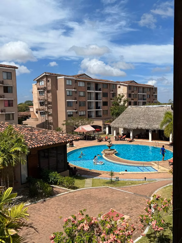 Casa Esquinera en Venta en Chitré – Residencial Cubita | 3 Recámaras con Baños | $365,000