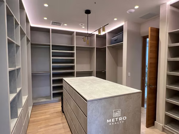 Mansion for Sale in Costa del Este Residencial Balmoral