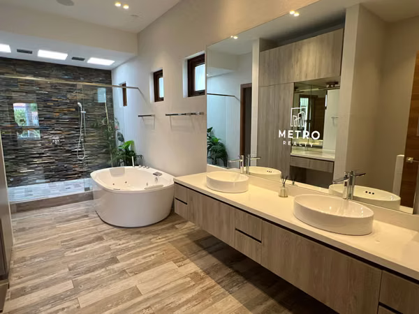 Mansion for Sale in Costa del Este Residencial Balmoral