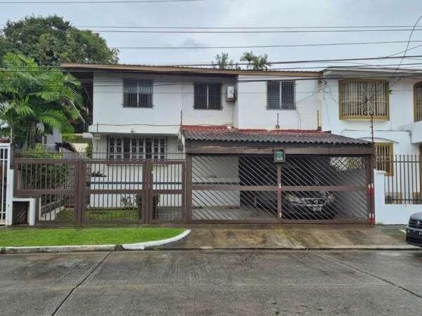 Beautiful Townhome in a Privileged Residential Area ID 26550