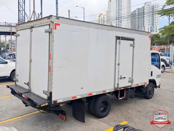 ISUZU CAMION 2020 con 112,000kms