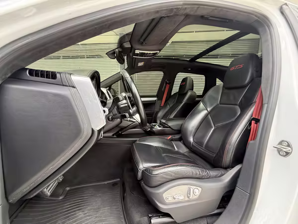 Porsche Cayenne GTS