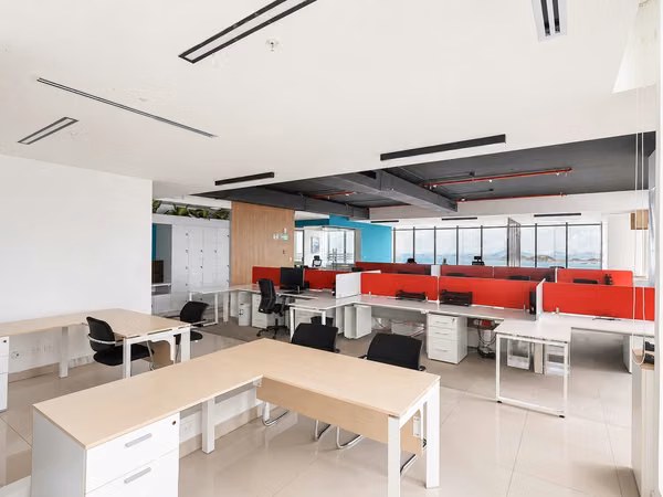 OFFICE FOR SALE IN BICSA FINANCIAL AVE. BALBOA
