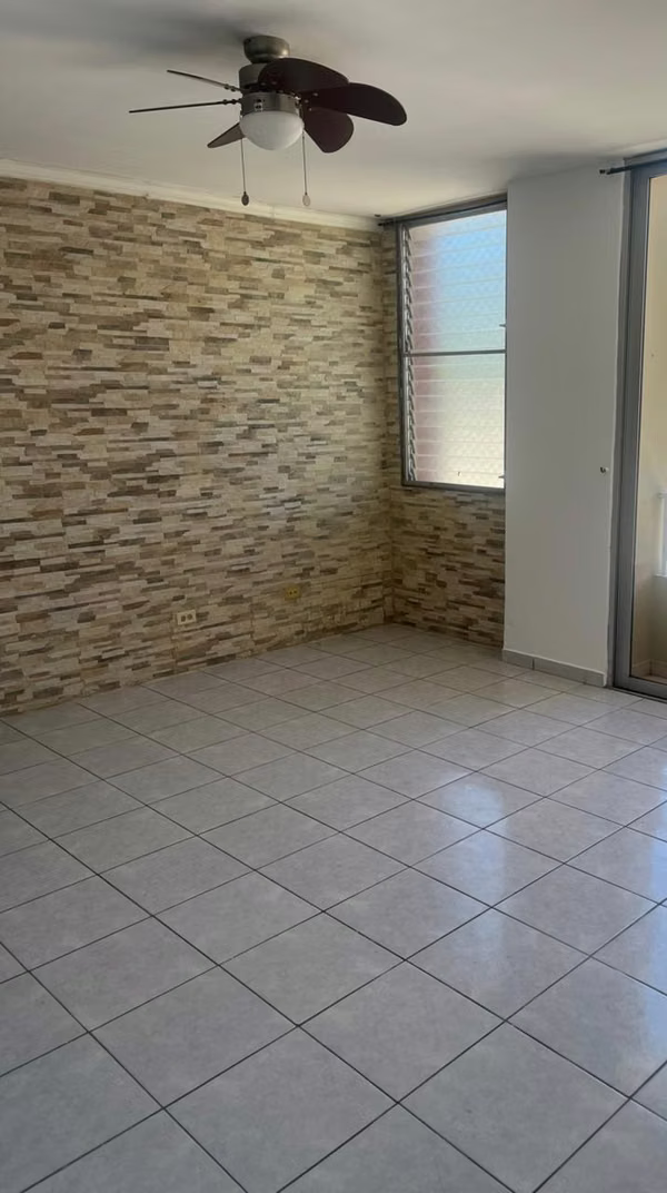 Se alquila o se vende apartamento Centenario