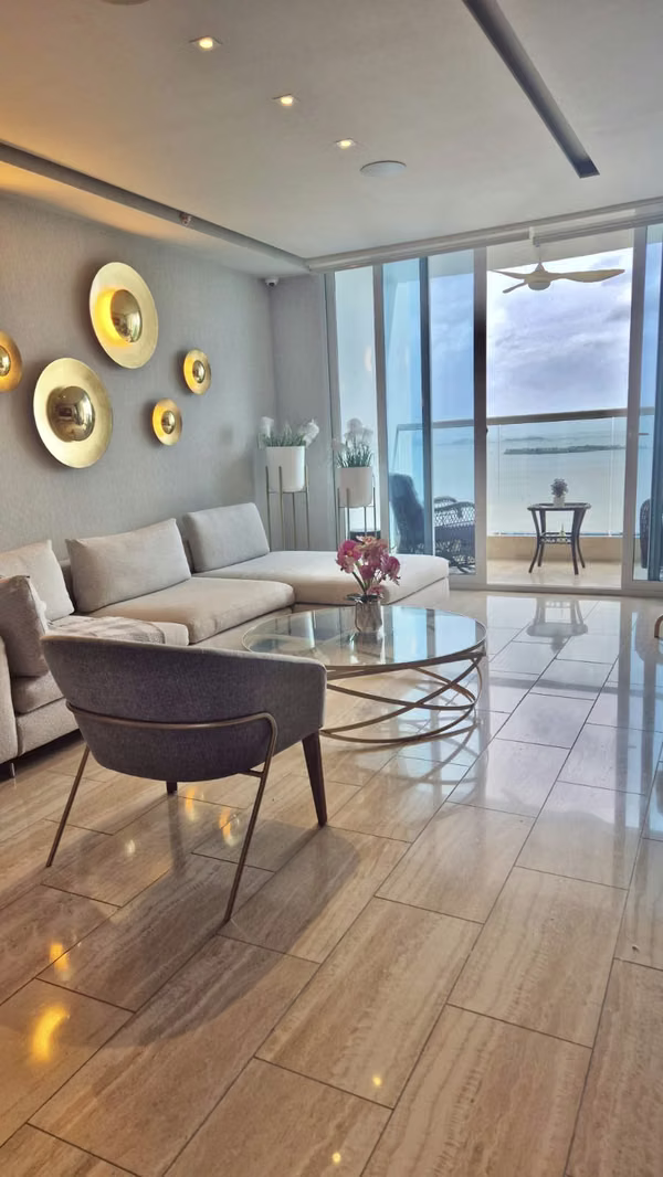 Vendo lindo apartamento amoblado , en Costa del este