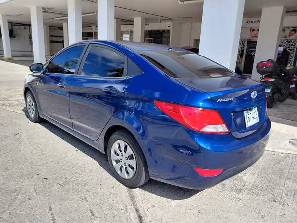 HYUNDAI ACCENT 2017  AUTOMATICA