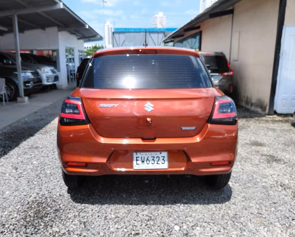 2025 Suzuki Swift - manual - 100% nuevo con 90km