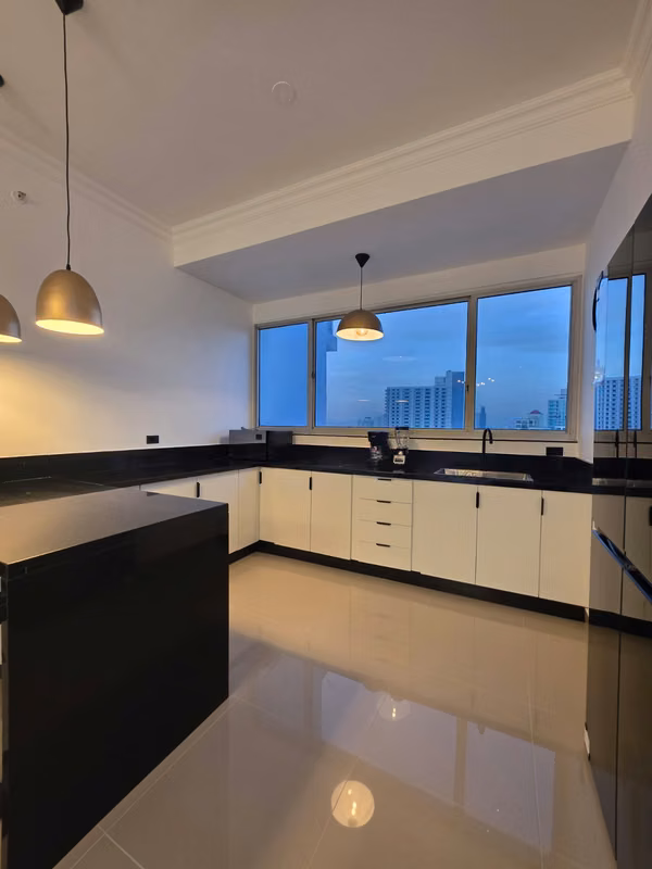 FOR RENT! Exclusive &amp; Luxurious Furnished Apartment in Panama City