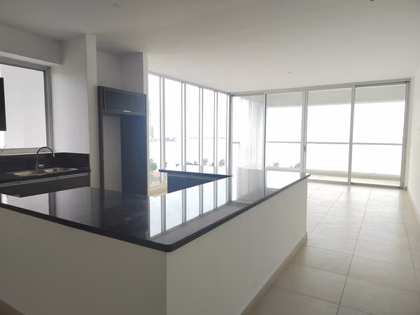 ¡EN VENTA! Apartamento PH Rivage Frente al Mar en Avenida Balboa