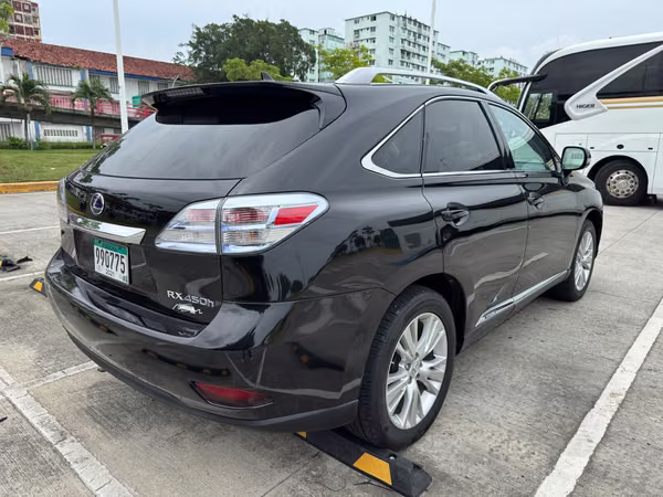 2013 LEXUS RX450 H 49,000 KILOMETROS