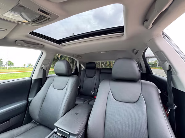 2013 LEXUS RX450 H 49,000 KILOMETROS