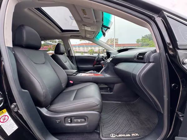 2013 LEXUS RX450 H 49,000 KILOMETROS