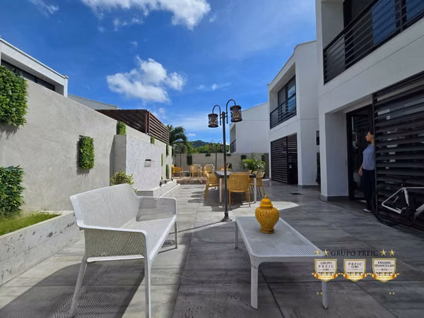 Luxury house for sale - Barrio Alto  AlTos de Panamá